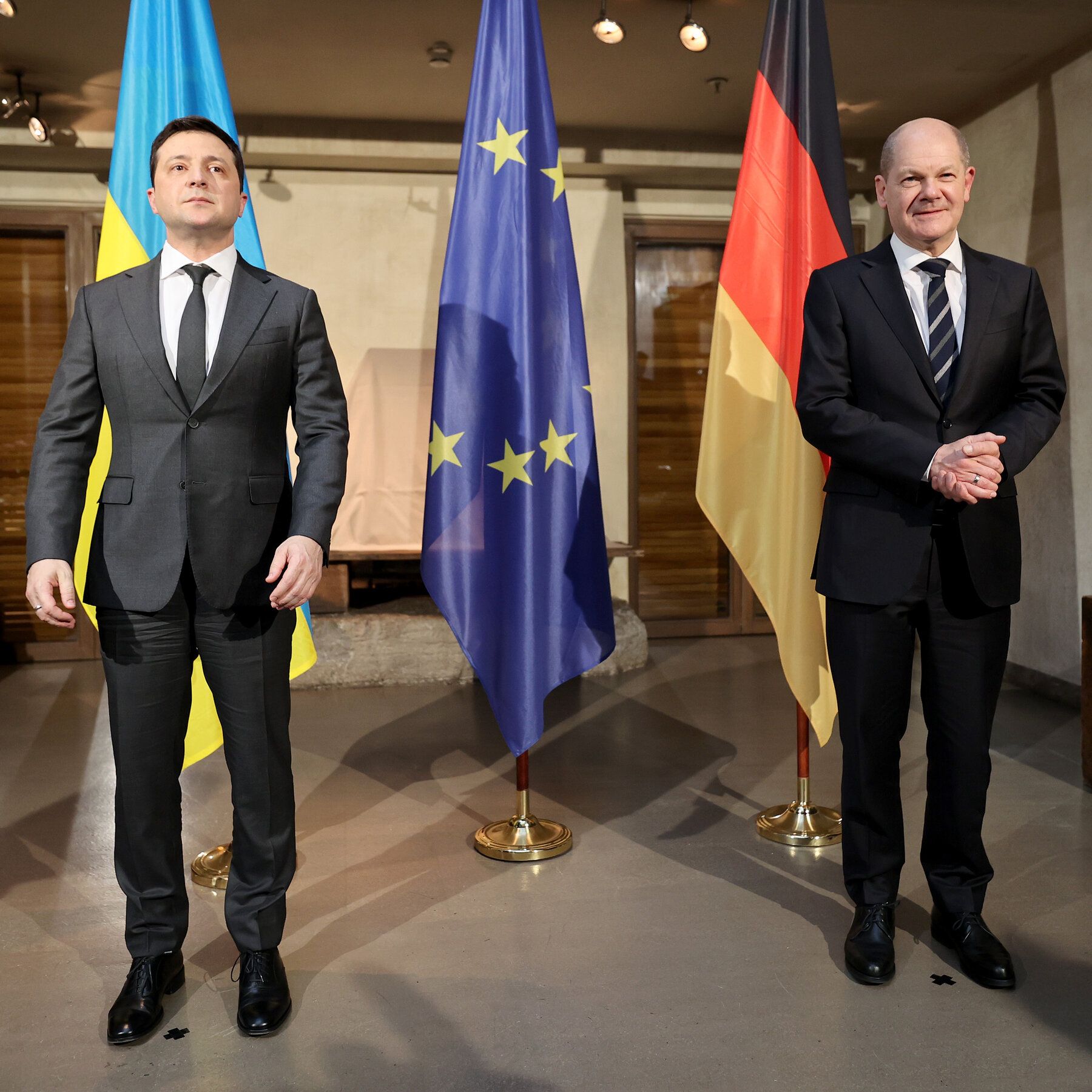 1800x1801 President Zelensky criticizes the allied response to Russia's buildup