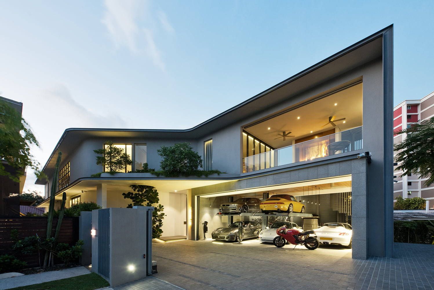 1498x1000 Download Modern House with Motorcycles Wallpaper