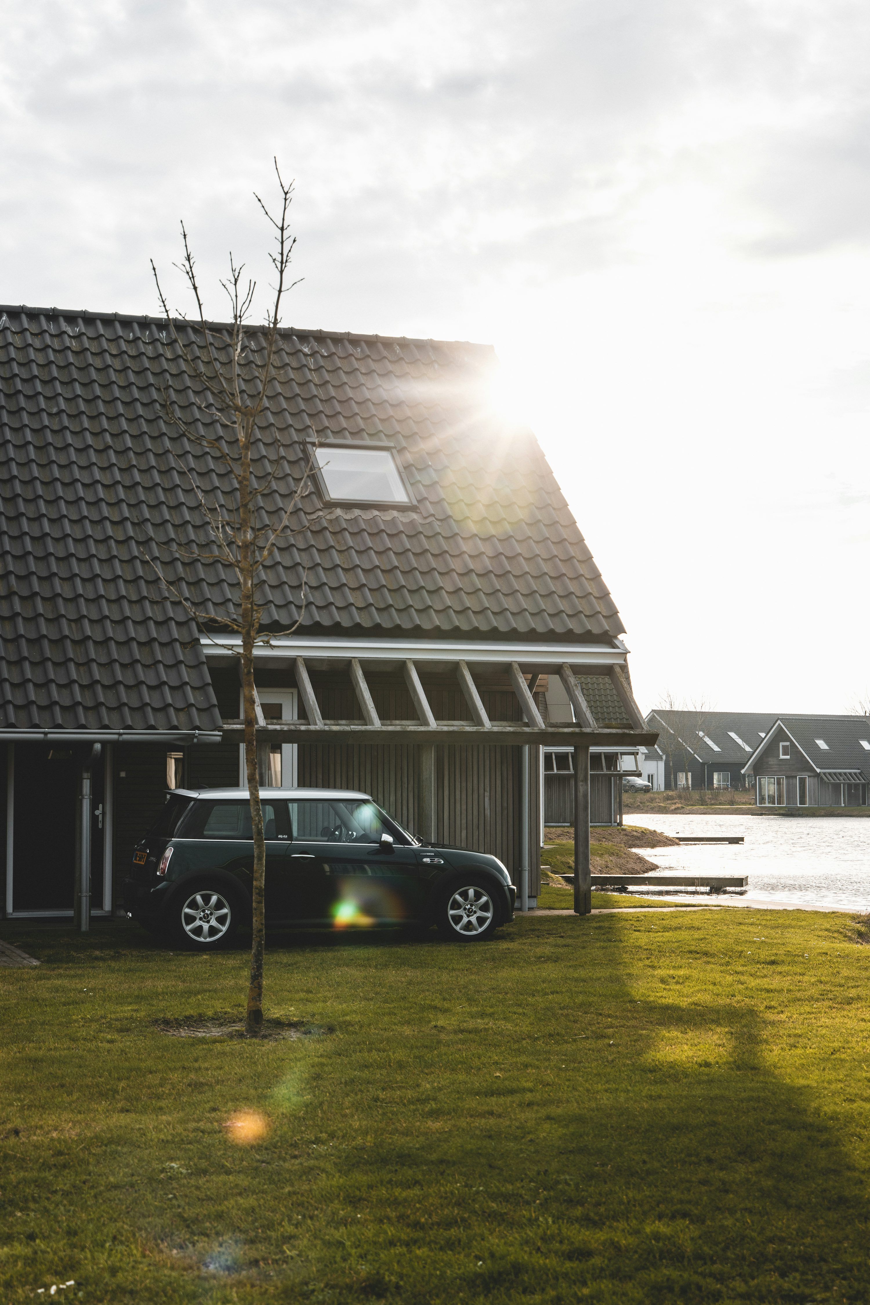 3000x4498 Car House Picture. Download Free Image