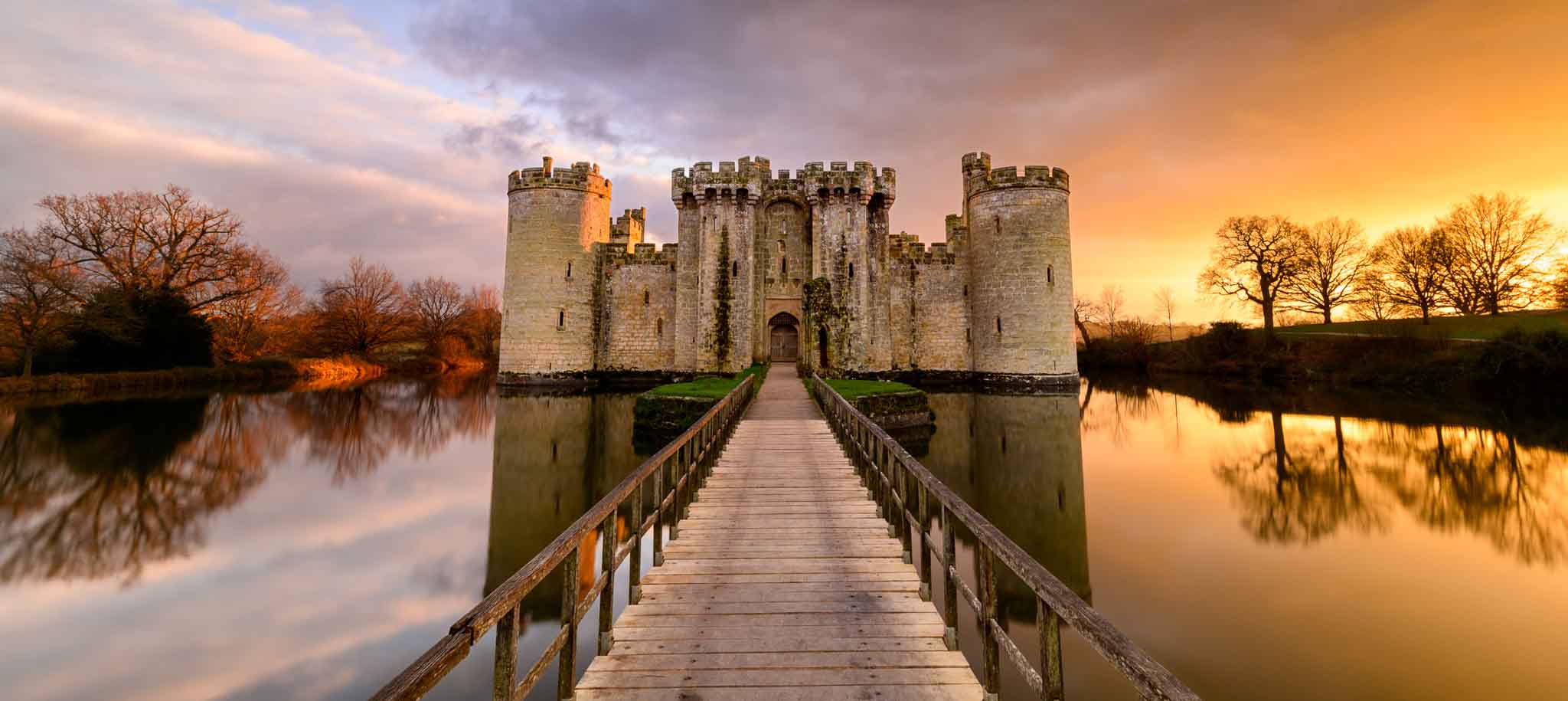 2048x915 Bodiam Castle Photography Workshop. UK Photo Tours