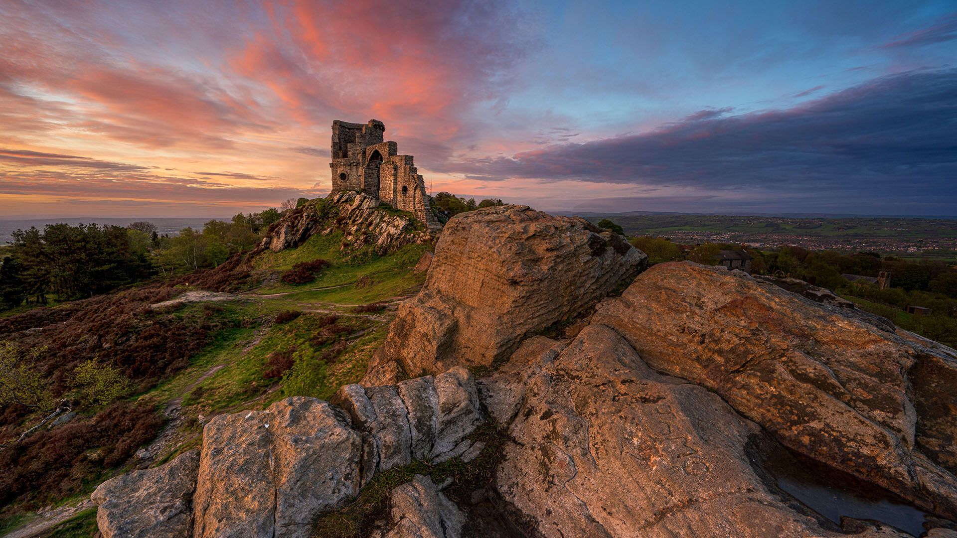 1920x1080 The Folly at Mow Cop castle with incredible sunset, Odd Rode, Cheshire, England, UK. Windows Spotlight Image