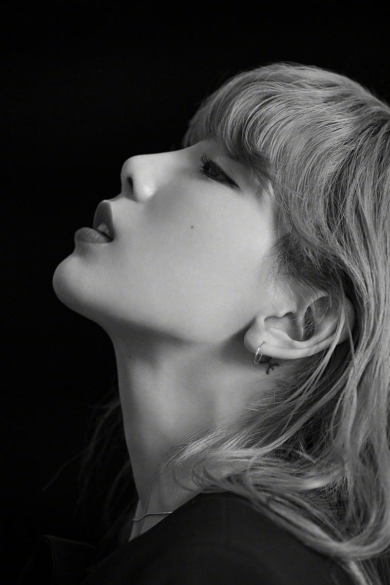800x1200 Girls' Generation, SNSD Taeyeon, Kim Tae Yeon, K Pop, Korean Women, Monochrome, HD Phone Wallpaper
