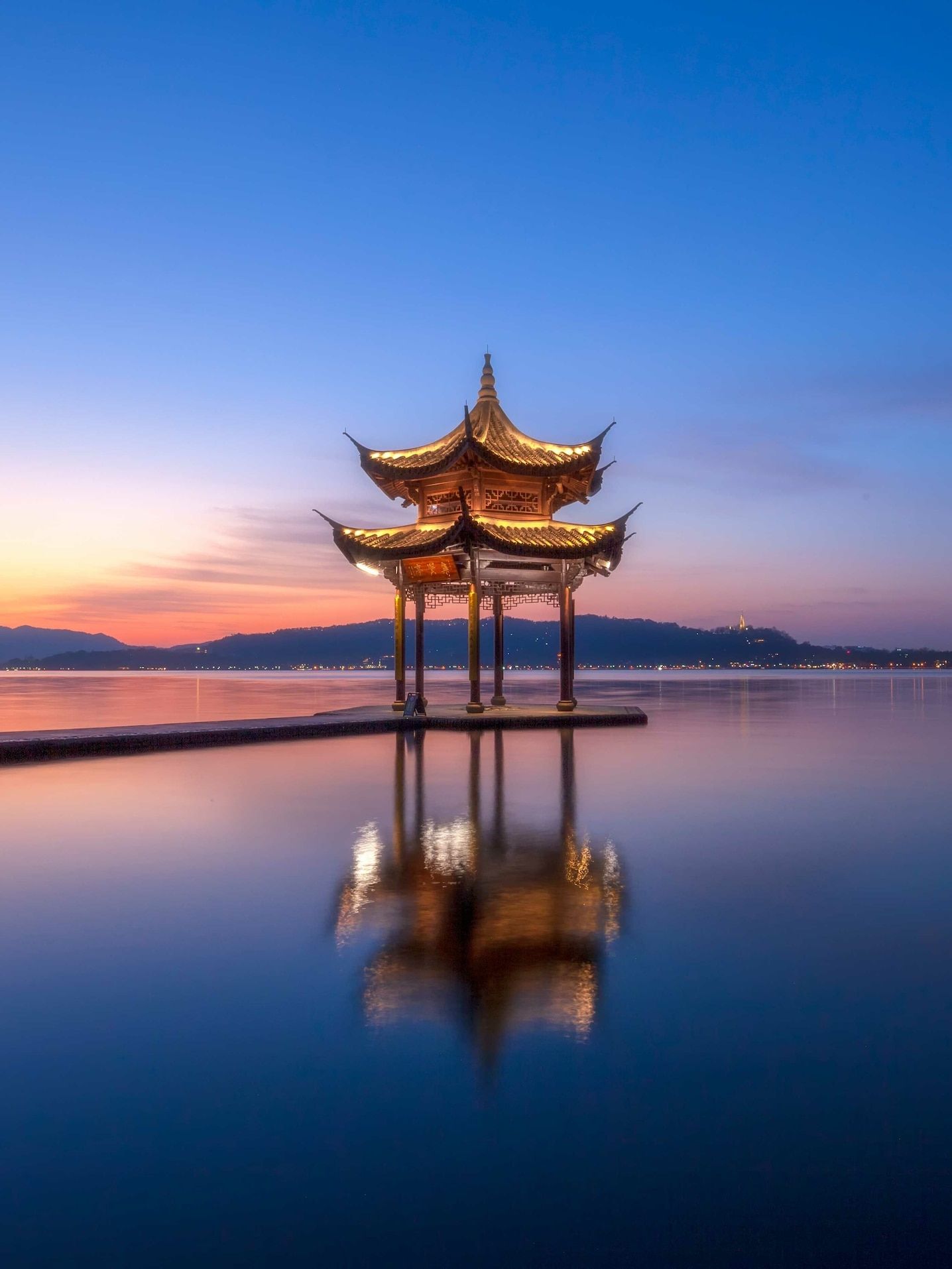 1436x1914 Discover Hangzhou, China's enchanting eastern city