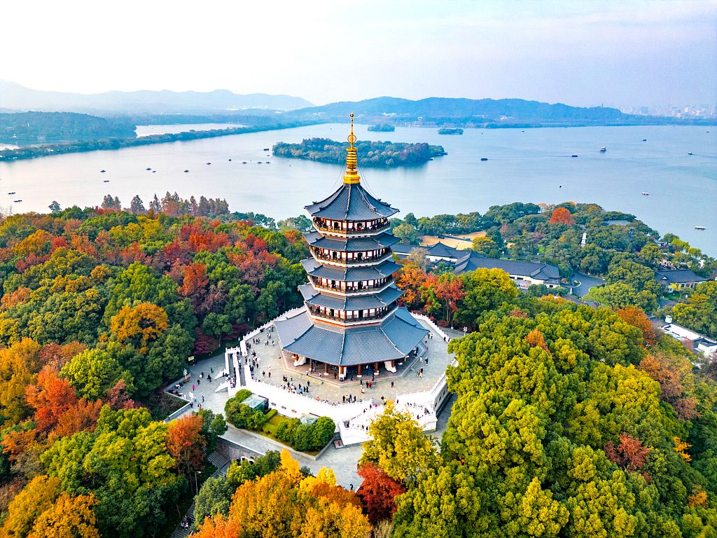 1024x768 China and Vietnam share legend of West Lake