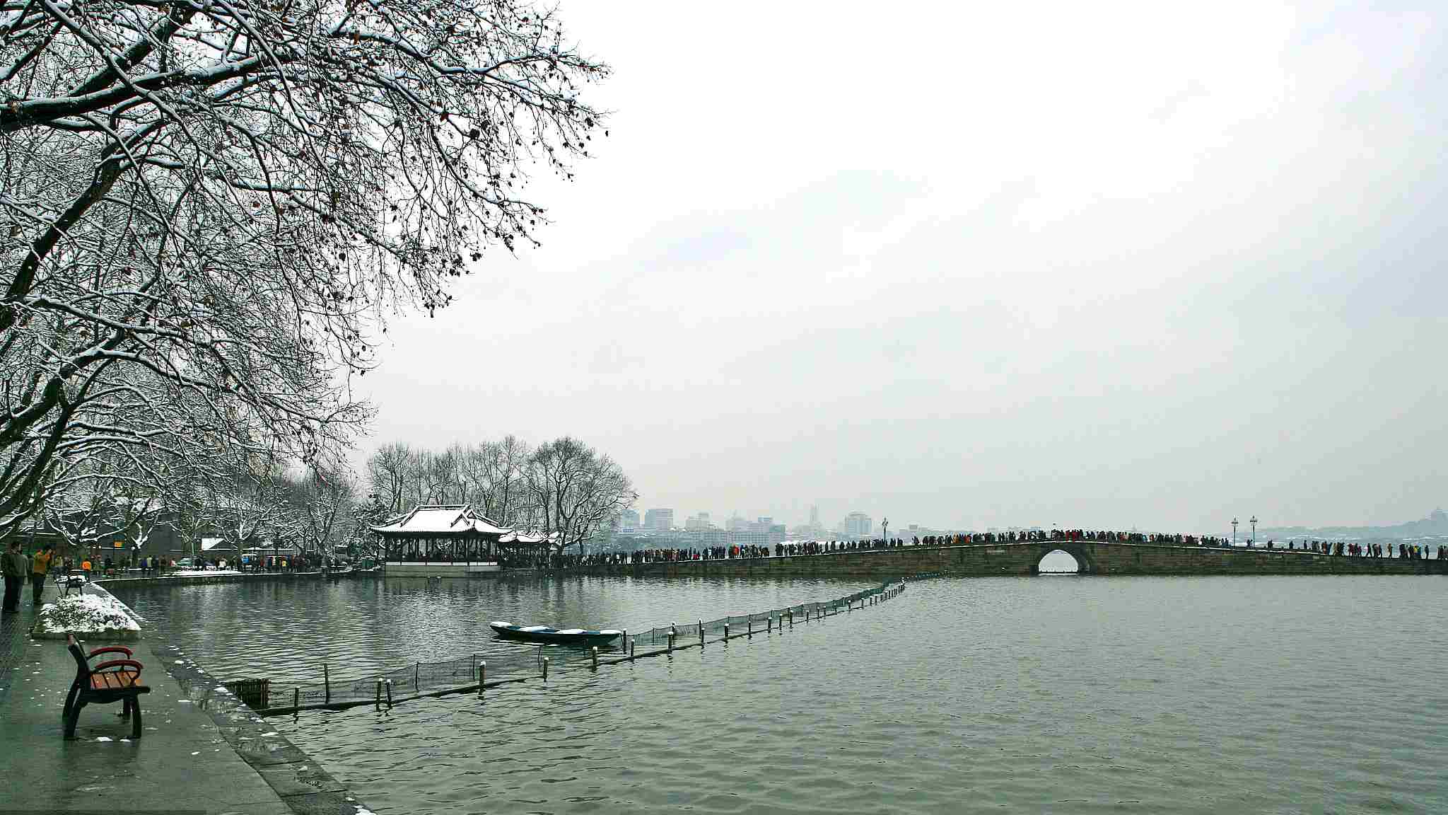 2048x1152 Chinese Renminbi banknote scenery: West Lake