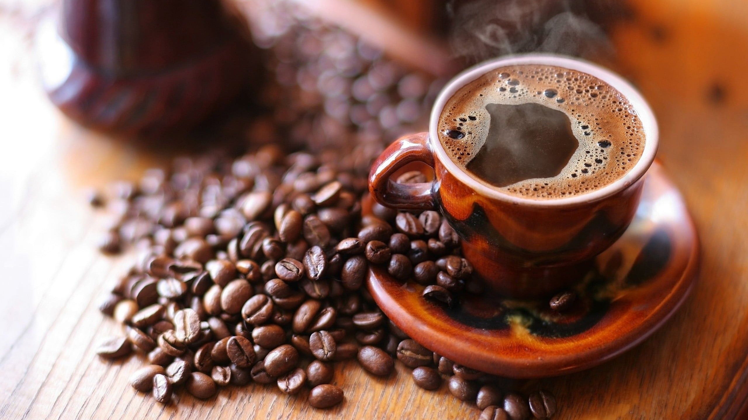 2560x1440 Brown Coffee Mug And Coffee Beans HD Brown Aesthetic Wallpaper