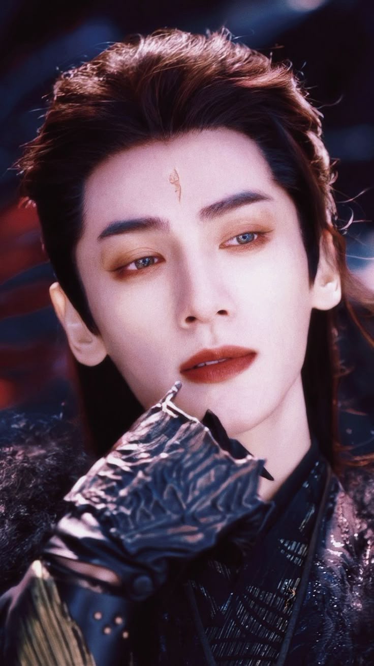 736x1308 Chinese emperor makeup. Ancient chinese aesthetic, Tantai jin wallpaper, Tantai jin luo yunxi