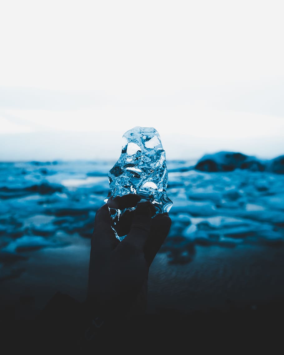 910x1137 Clear block of ice 1080P, 2K, 4K, 5K HD wallpaper free download