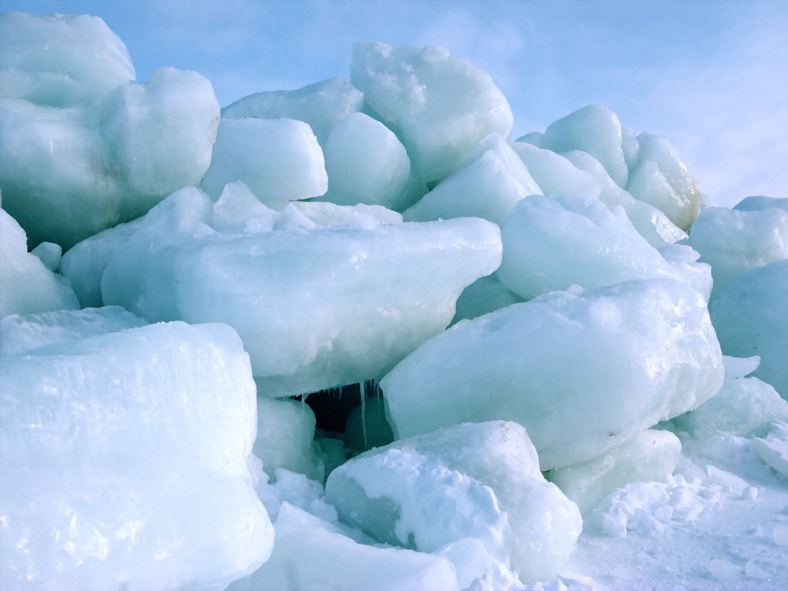 1600x1200 Ice Block Wallpaper