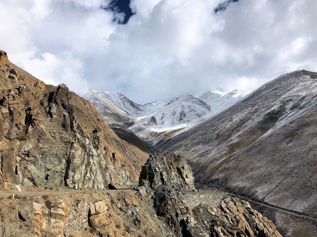 1024x768 Leh of Mountain Passes