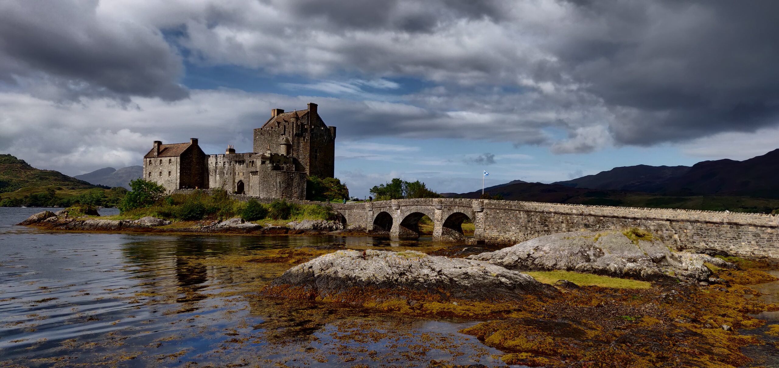 2560x1209 Eilean Donan Castle