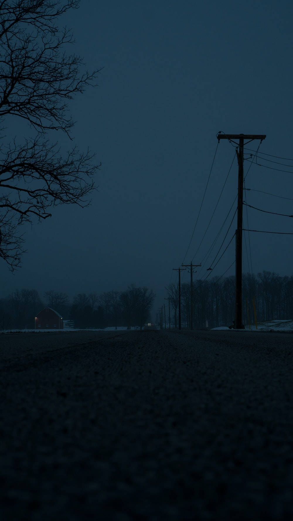 1000x1777 Dark Country Wallpaper