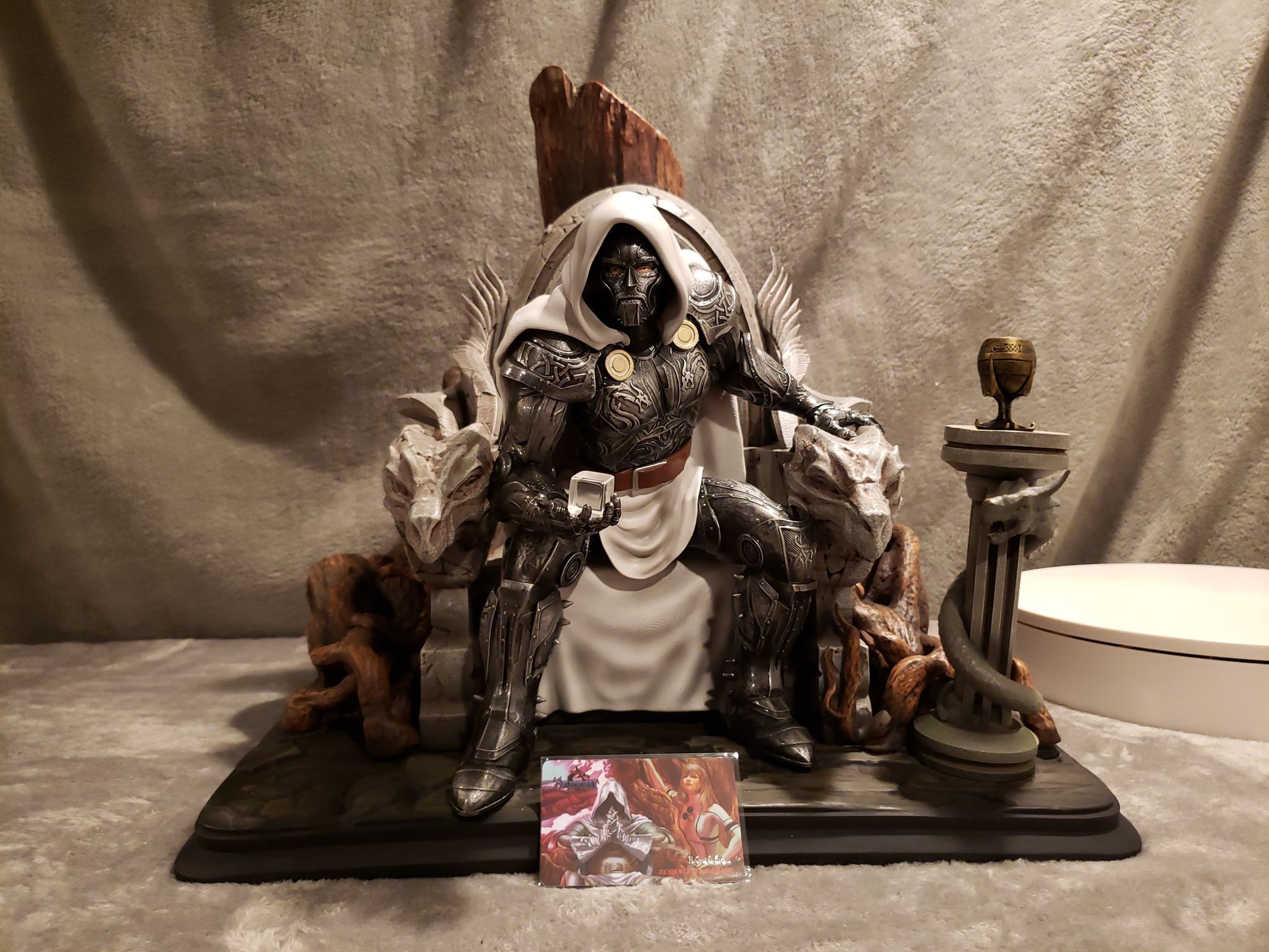 2048x1536 God Emperor Doom Controls King Of Statues 23 of Gaming