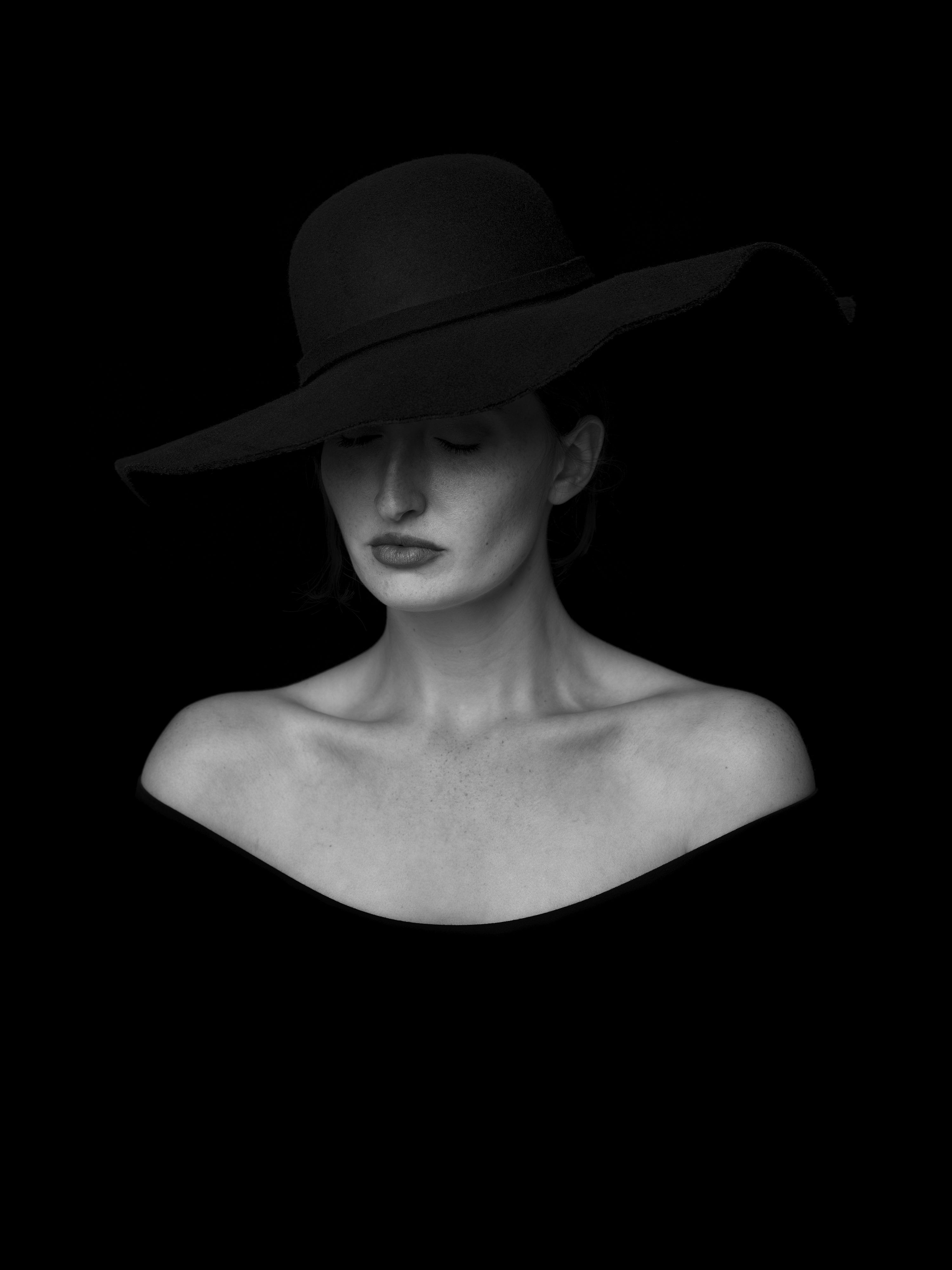 3000x4000 Black And White Portrait Picture [HD]. Download Free Image