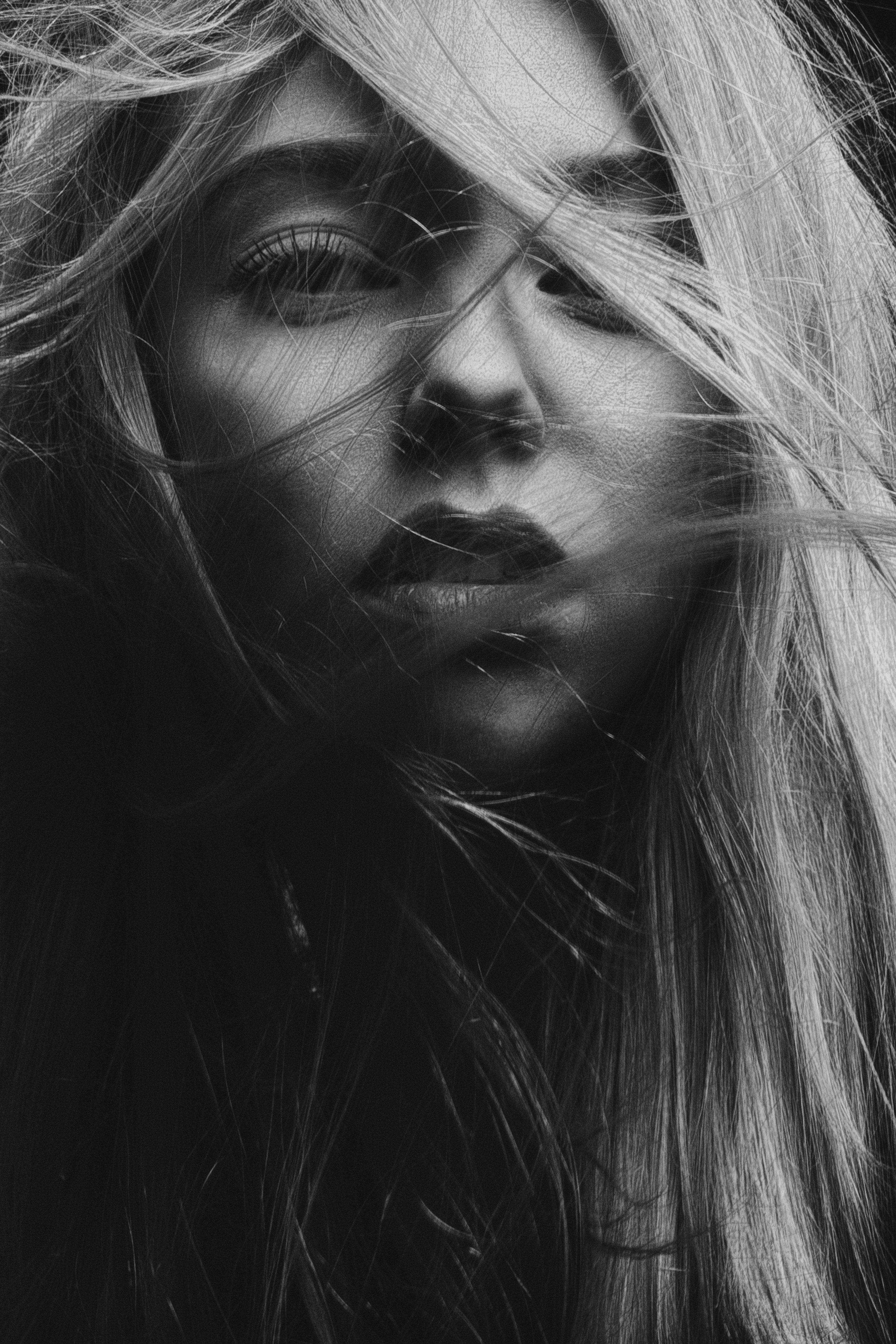3000x4500 Girl Black And White Picture. Download Free Image