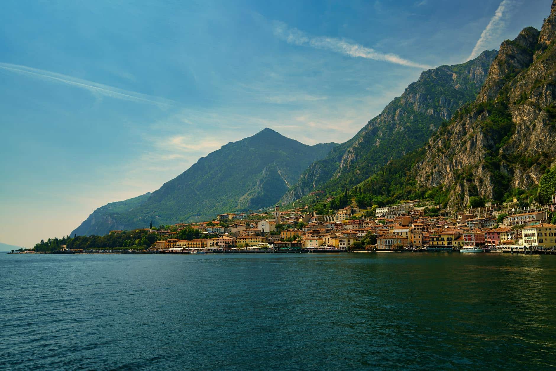 1880x1253 Spring in Italy: experience the magic of lemon blossom