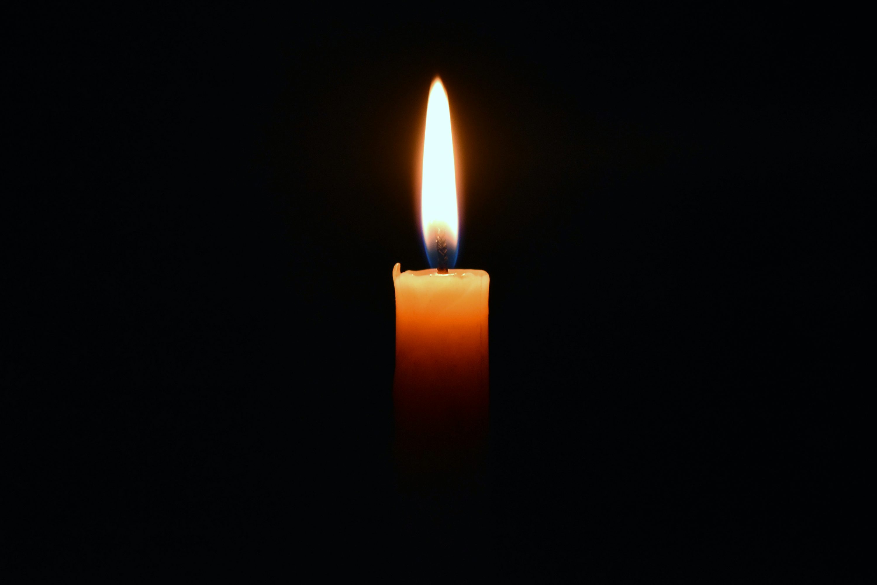 3000x2000 Candle With Black Background Picture