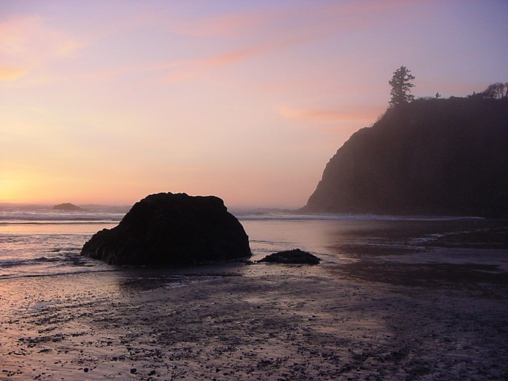 1024x768 Ruby Beach─Easily accessible but still wild
