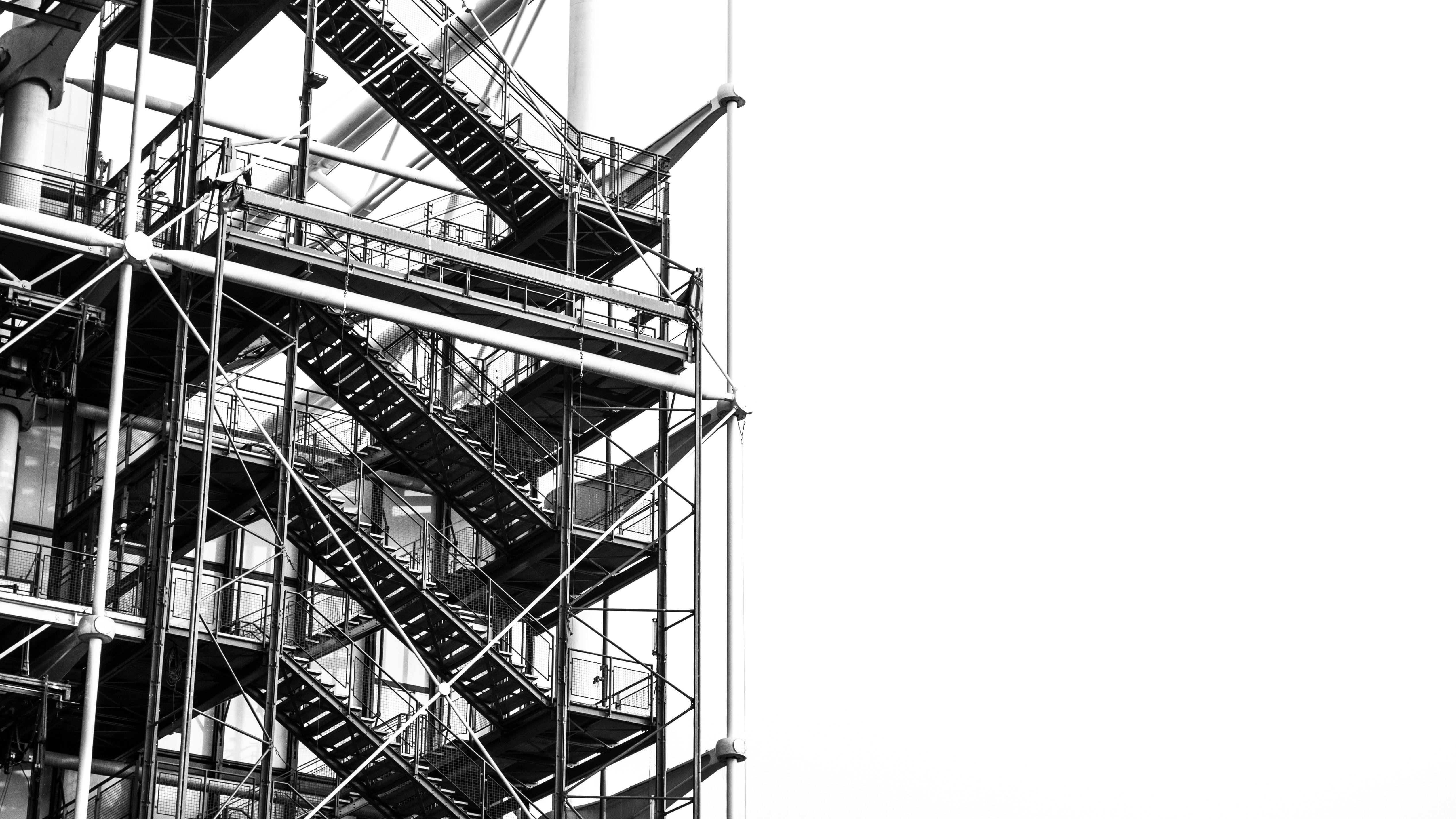 5059x2846 Scaffolding in Grayscale Photo · Free