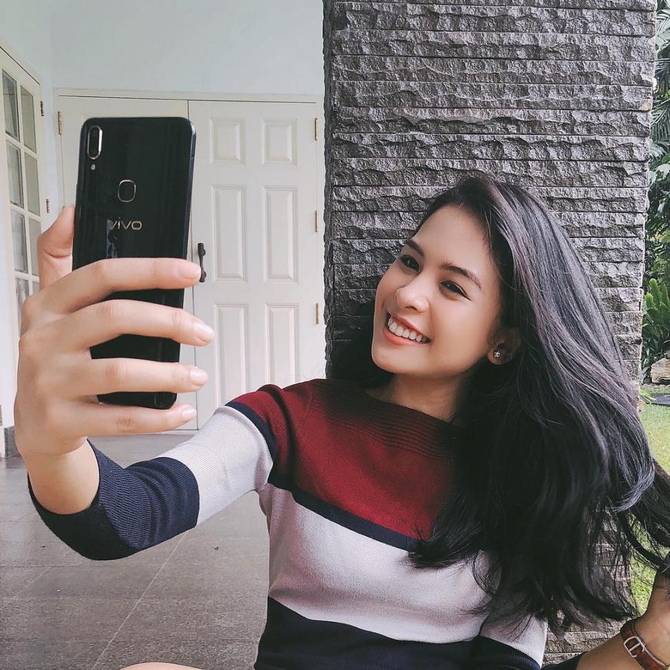 970x970 Jadi Brand Ambassador, Begini 10 Pose Cantik Maudy Ayunda dengan Vivo