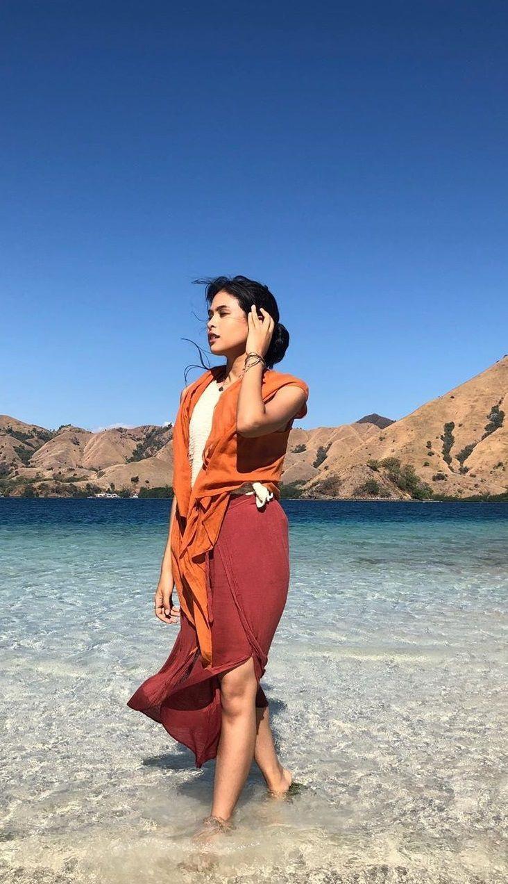 732x1272 Maudy Ayunda Wallpaper Foto for Android