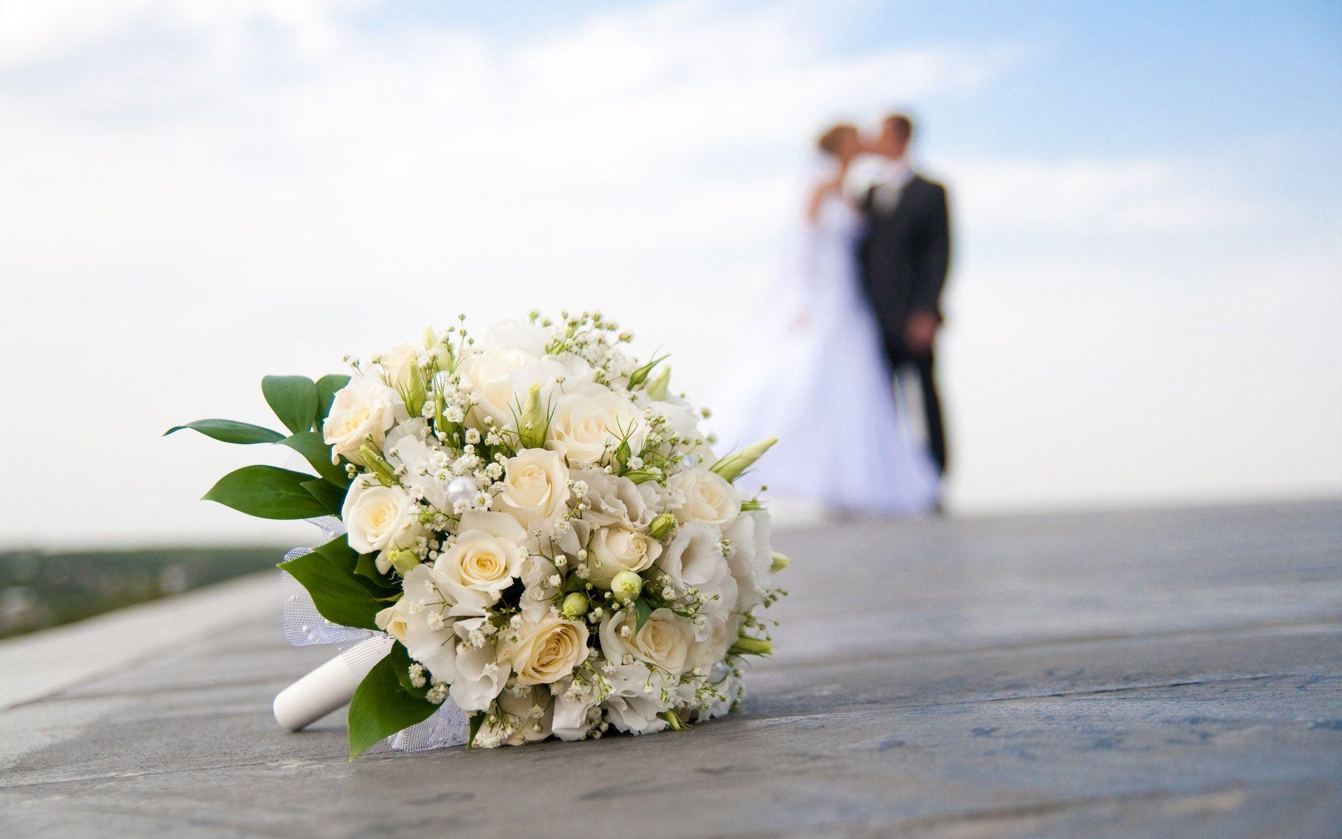 1920x1200 Happy Wedding Couple