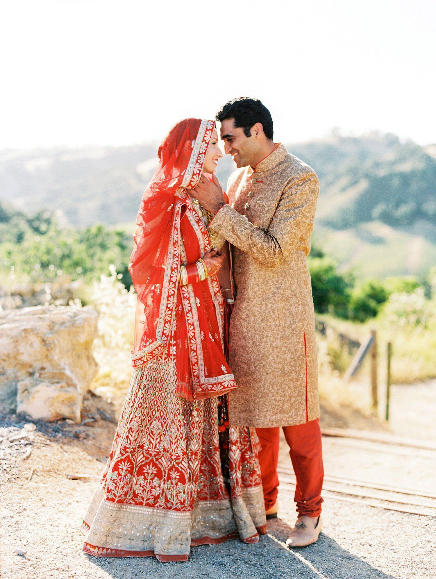 1500x1992 Beautiful Wedding Couple Image Indian