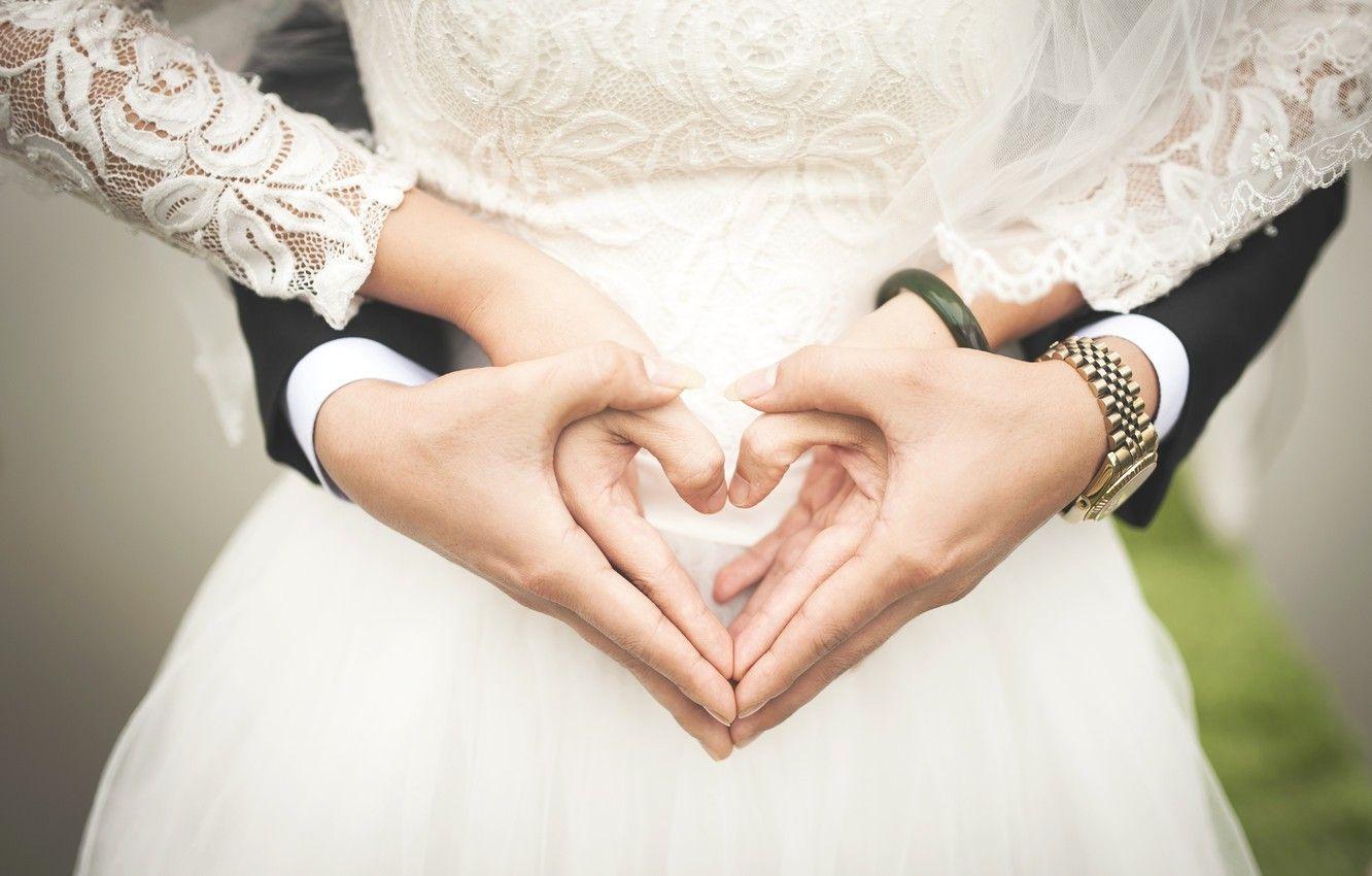 1332x850 Wallpaper heart, hands, the bride, the groom, the couple image for desktop, section настроения