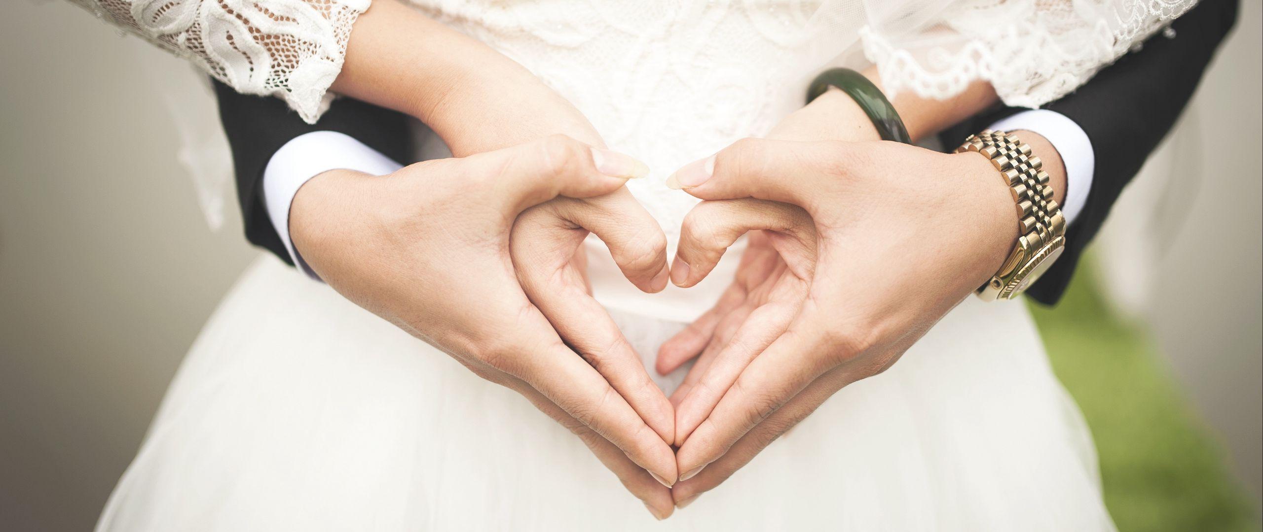 2560x1080 Download wallpaper 2560x1080 wedding, hands, heart, love, romance dual wide 1080p HD background