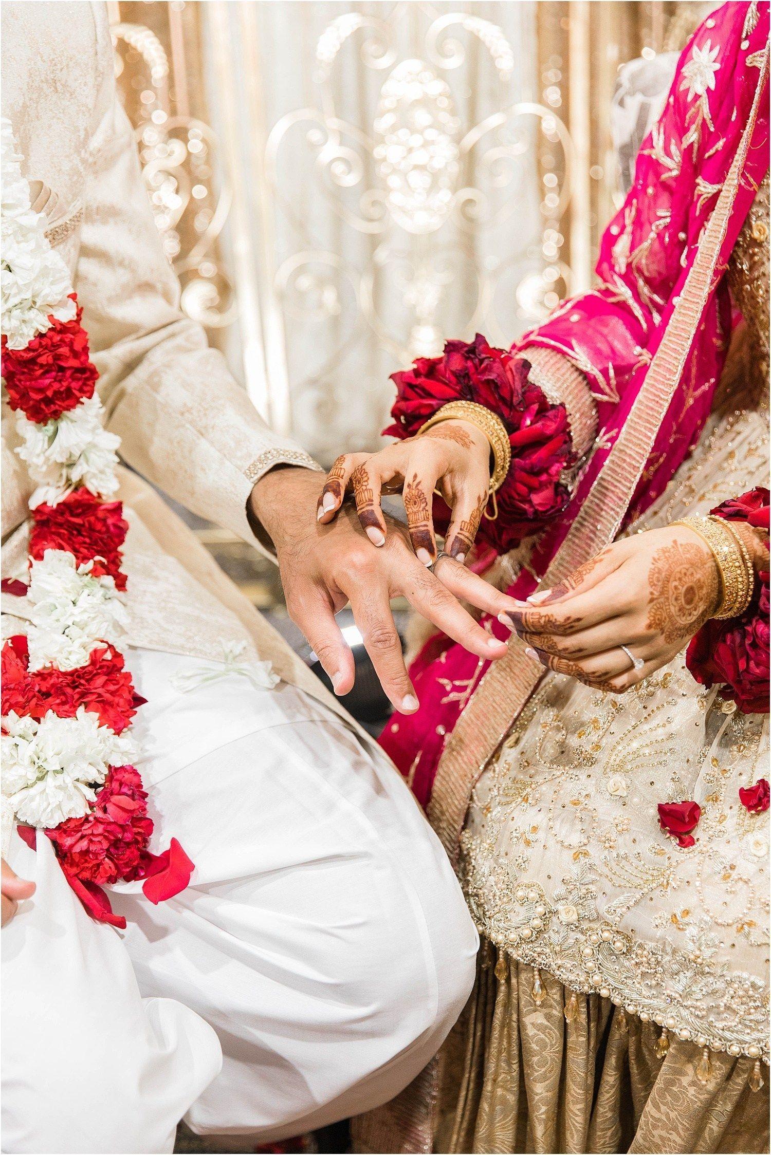 1500x2248 Rabab + Arslan's Nikkah. Photography by Azra. Muslim wedding photography, Muslim couple photography, Wedding couples photography