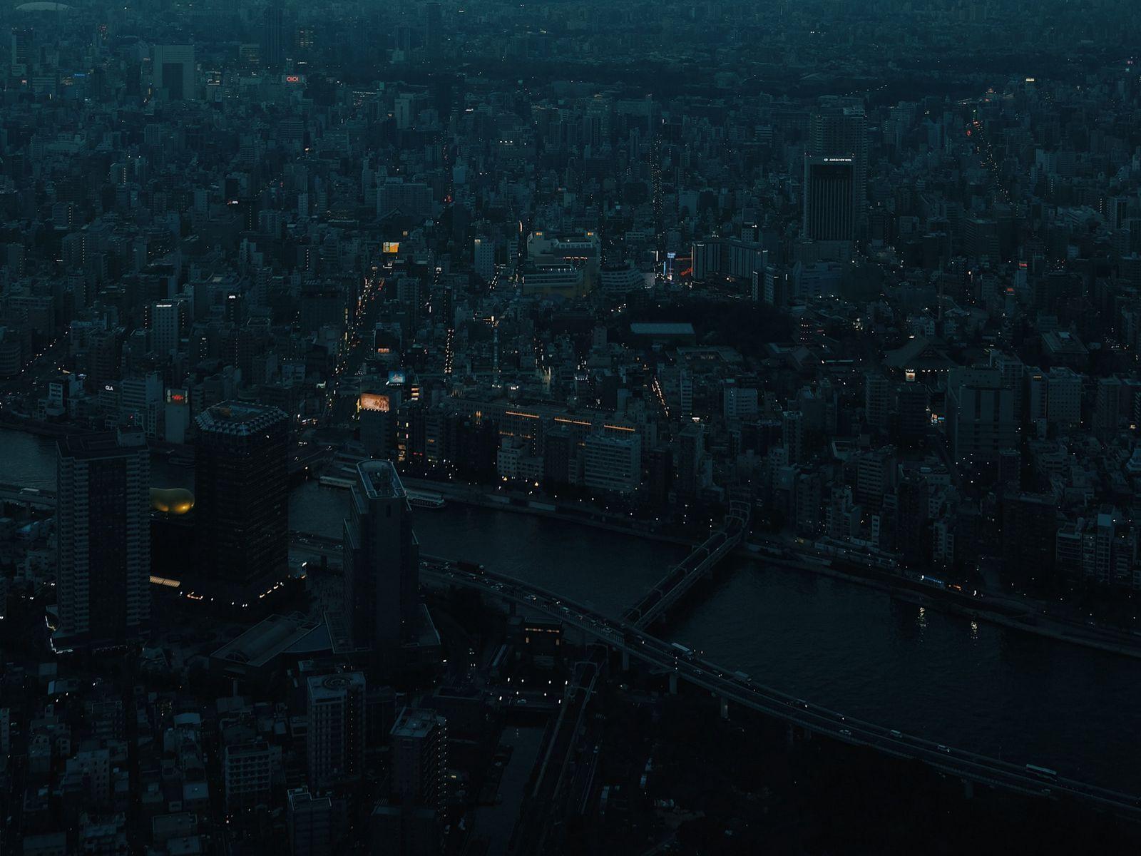 1600x1200 Download wallpaper 1600x1200 city, dawn, aerial view, smog, metropolis standard 4:3 HD background