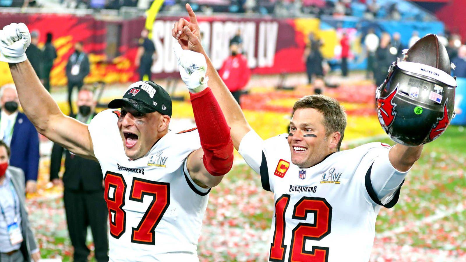 1600x900 Patriots go viral for tweets about Brady, Gronk after Super Bowl