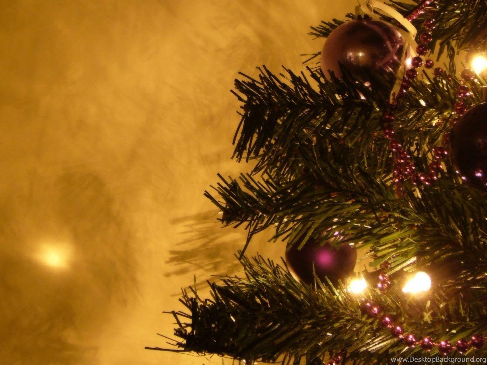 1600x1200 Free Jesus Christ Christmas Wallpaper And Christmas Decorations. Desktop Background