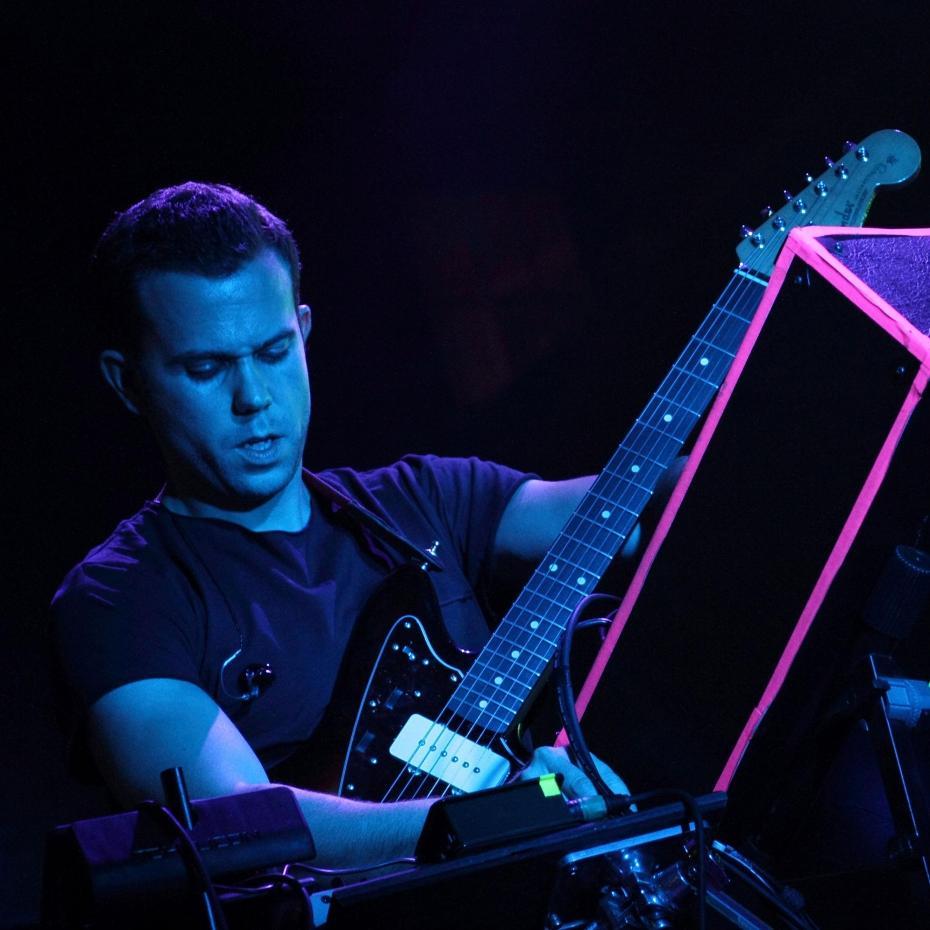 930x930 Anthony GONZALEZ (M83) : Biography and movies