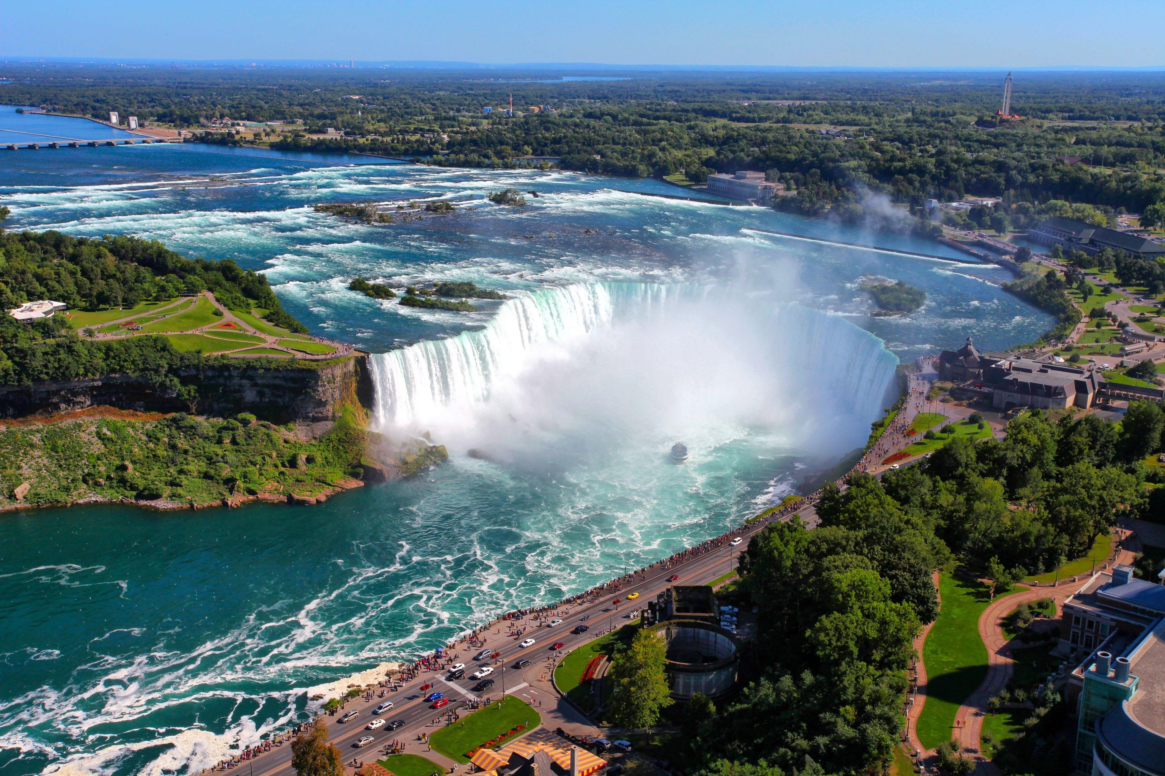 3750x2500 Niagara Falls in Ontario Canada Travel Wallpaper