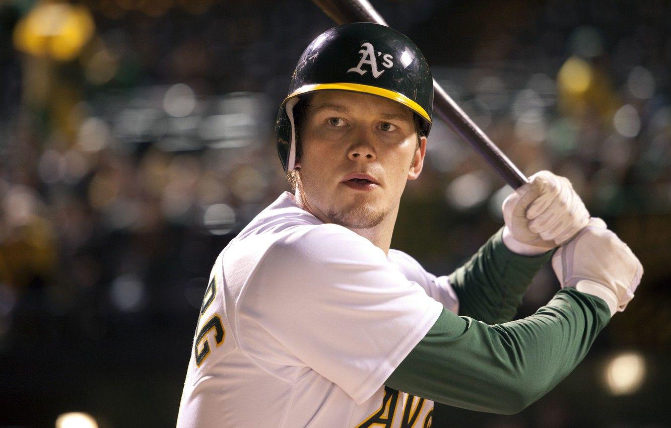 1332x850 Wallpaper Wallpaper, Photo, Sport, Moneyball, Movie, Film, Look, Actor, Drama, Baseball, Chris Pratt, Multi Monitors, Biography, Baseball Bat Image For Desktop, Section фильмы