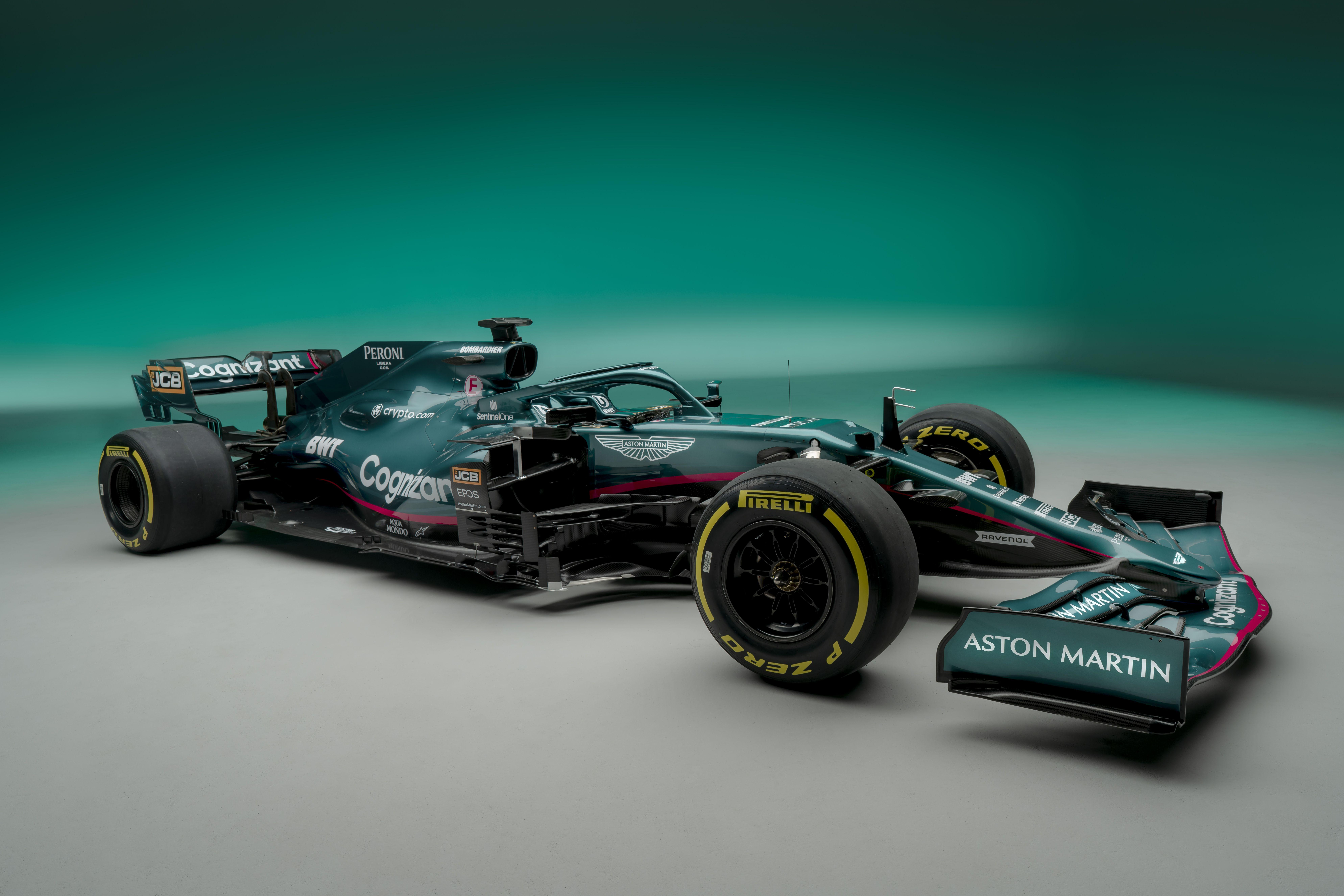 7952x5304 Aston Martin AMR21 F1 Car launch picture