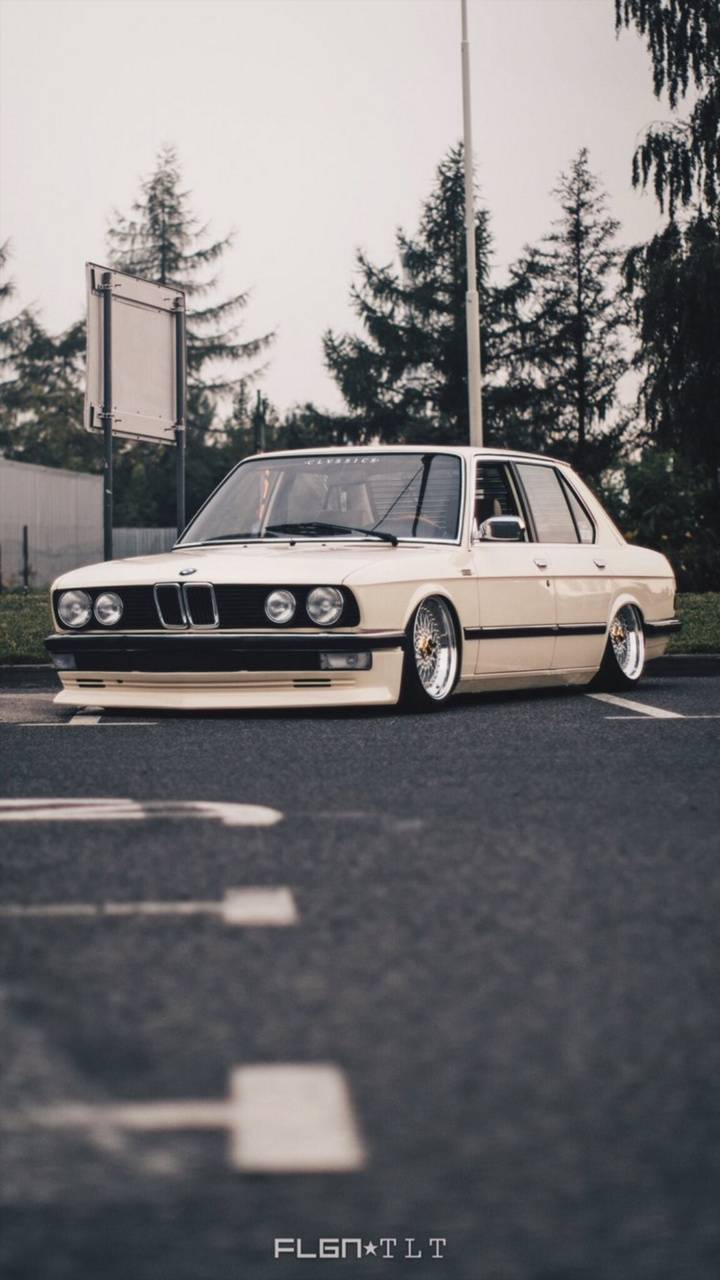 720x1280 E28 wallpaper