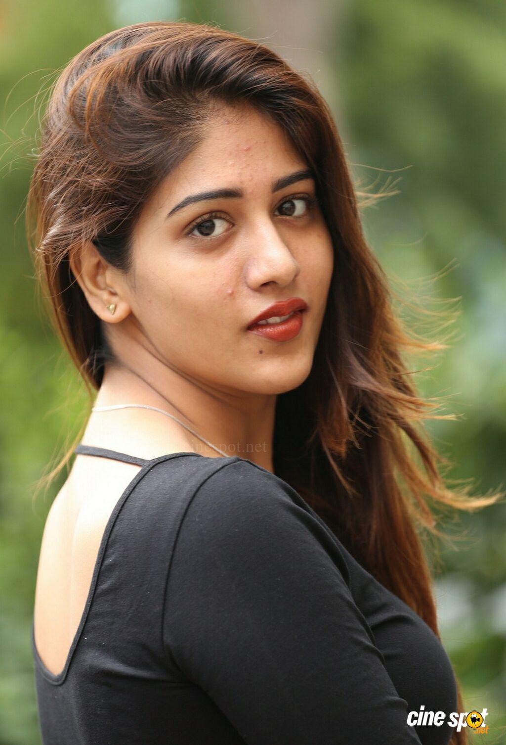 1024x1506 Chandini Chowdary at Howrah Bridge Teaser Launch (4)