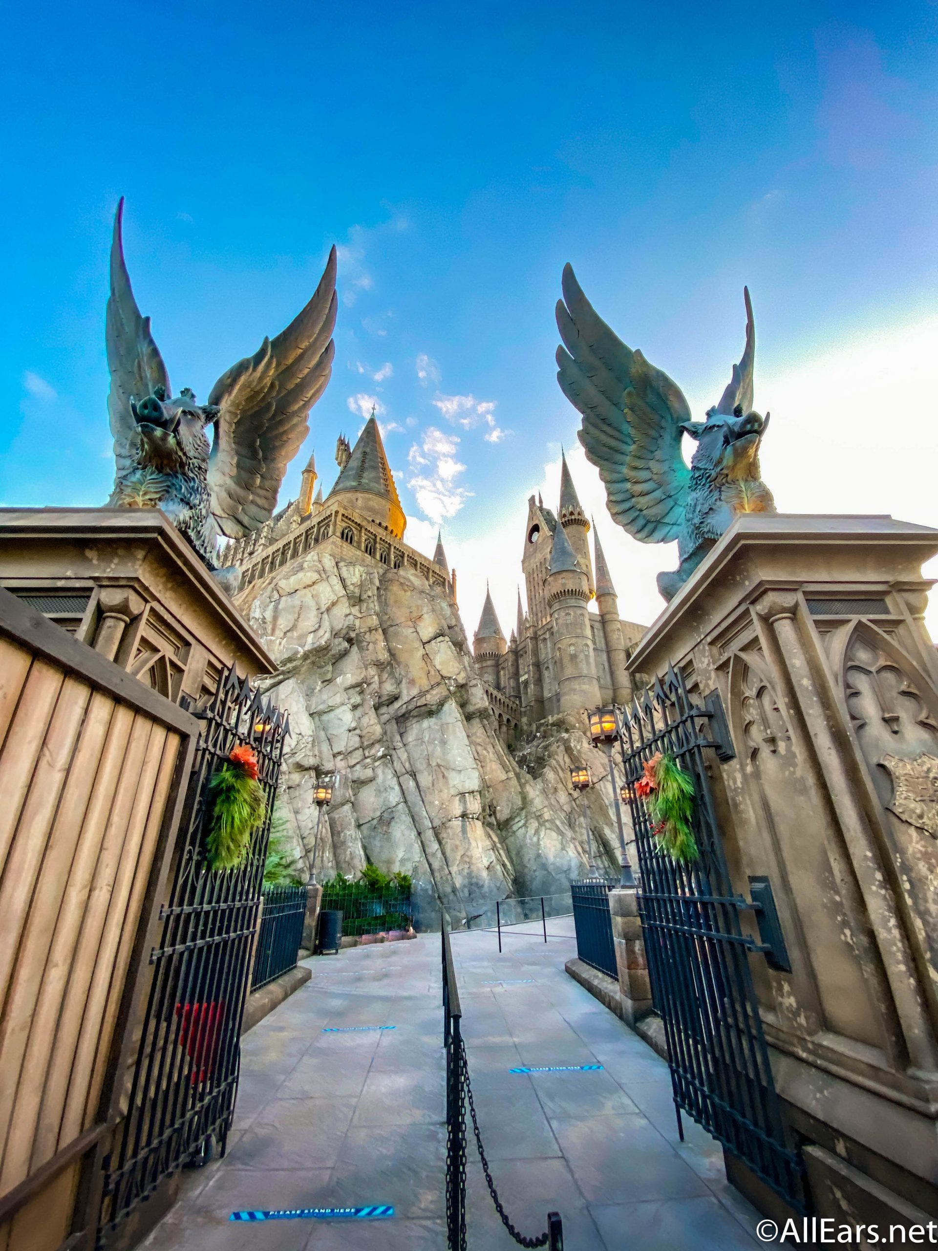 1920x2560 Allears Universal Orlando Wizarding World Of Harry Potter Wallpaper Holiday 2020 8