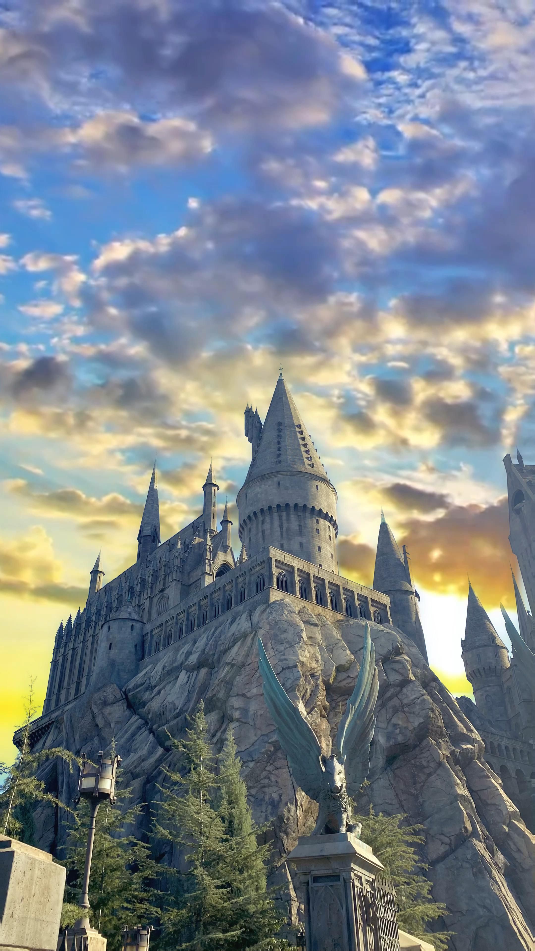 2160x3840 Universal Studios Hollywood Wallpaper
