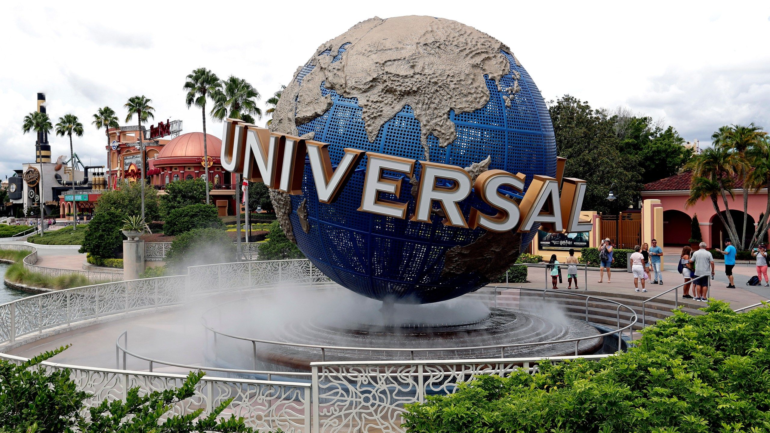 2560x1440 Universal Studios Orlando teases new attractions across its theme parks