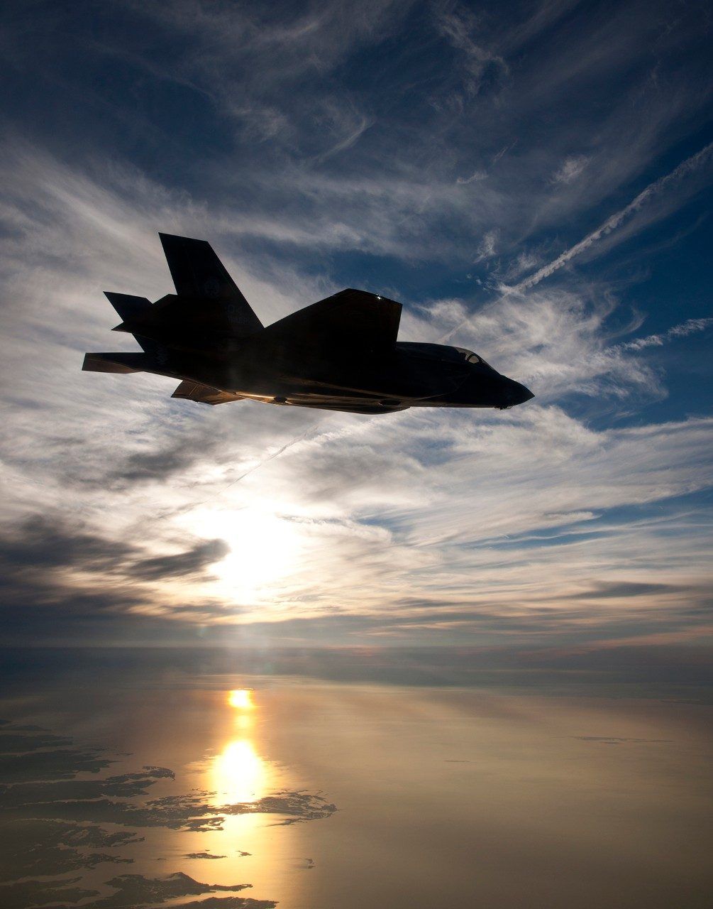 1005x1280 The F 35B: First Descent