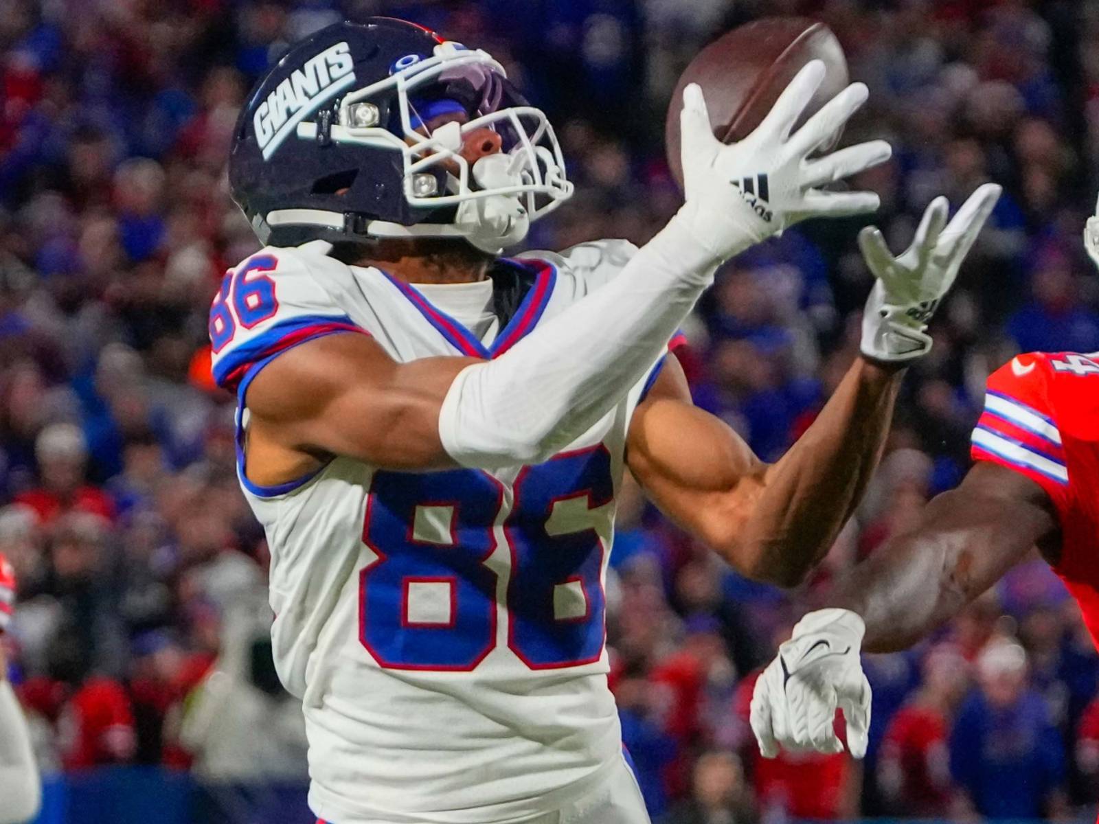 1600x1200 Giants' Darius Slayton Becomes First Player to End Holdout