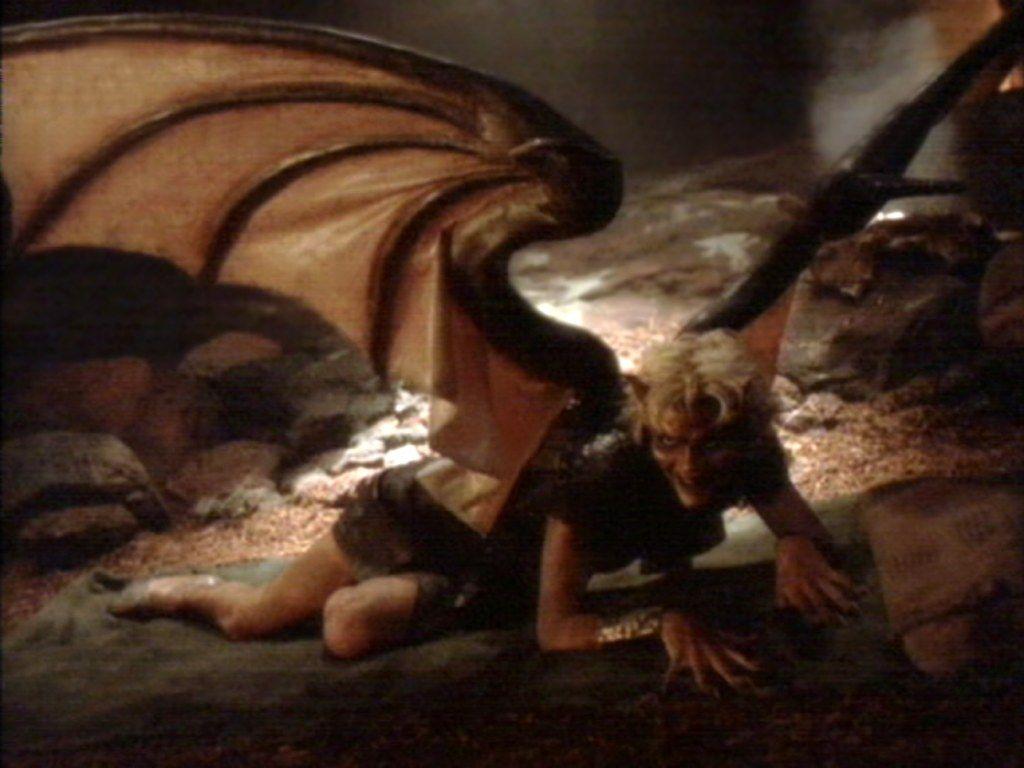 1024x768 angel demon Fallen Angel