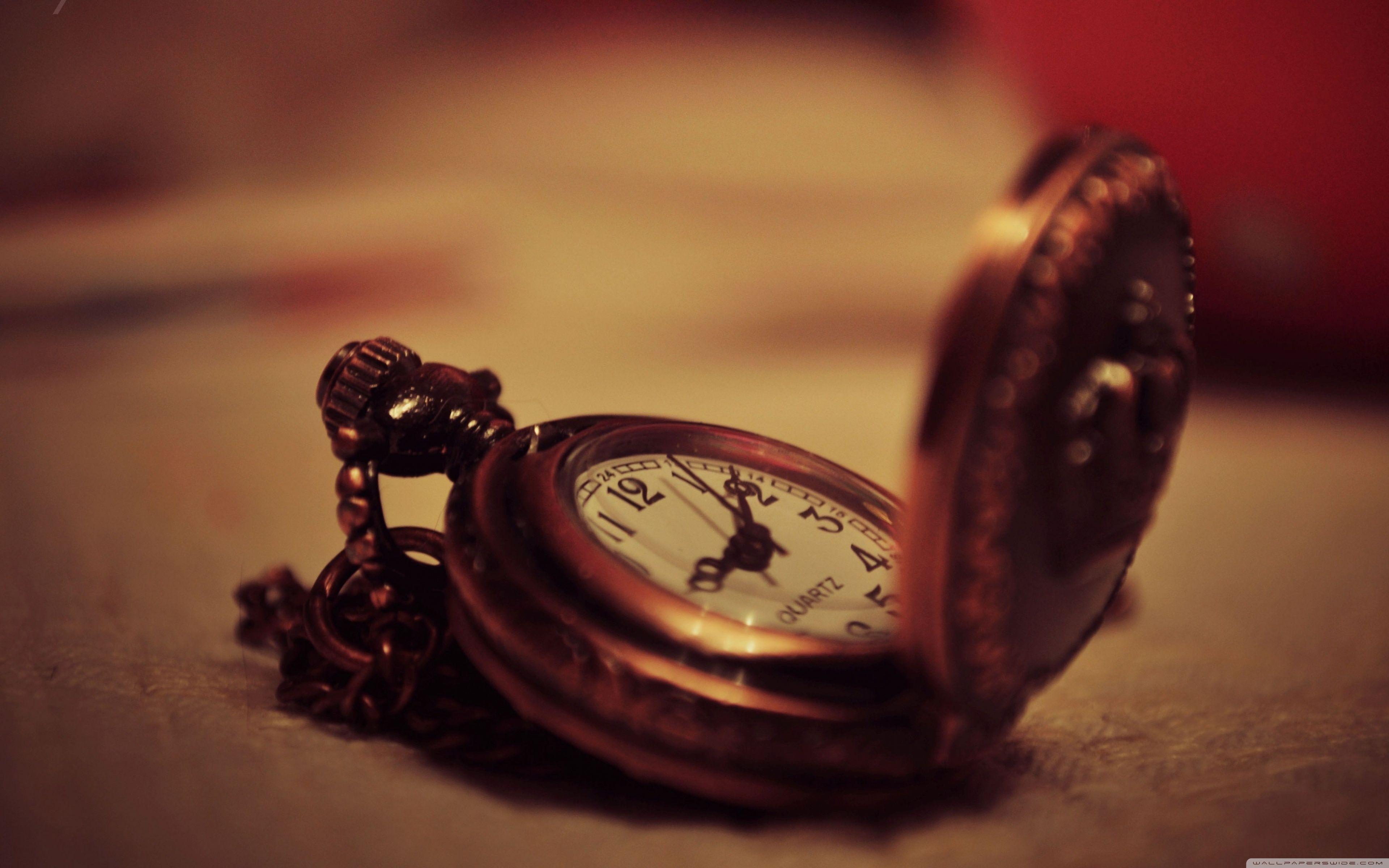 3840x2400 Pocket Watch Wallpaper