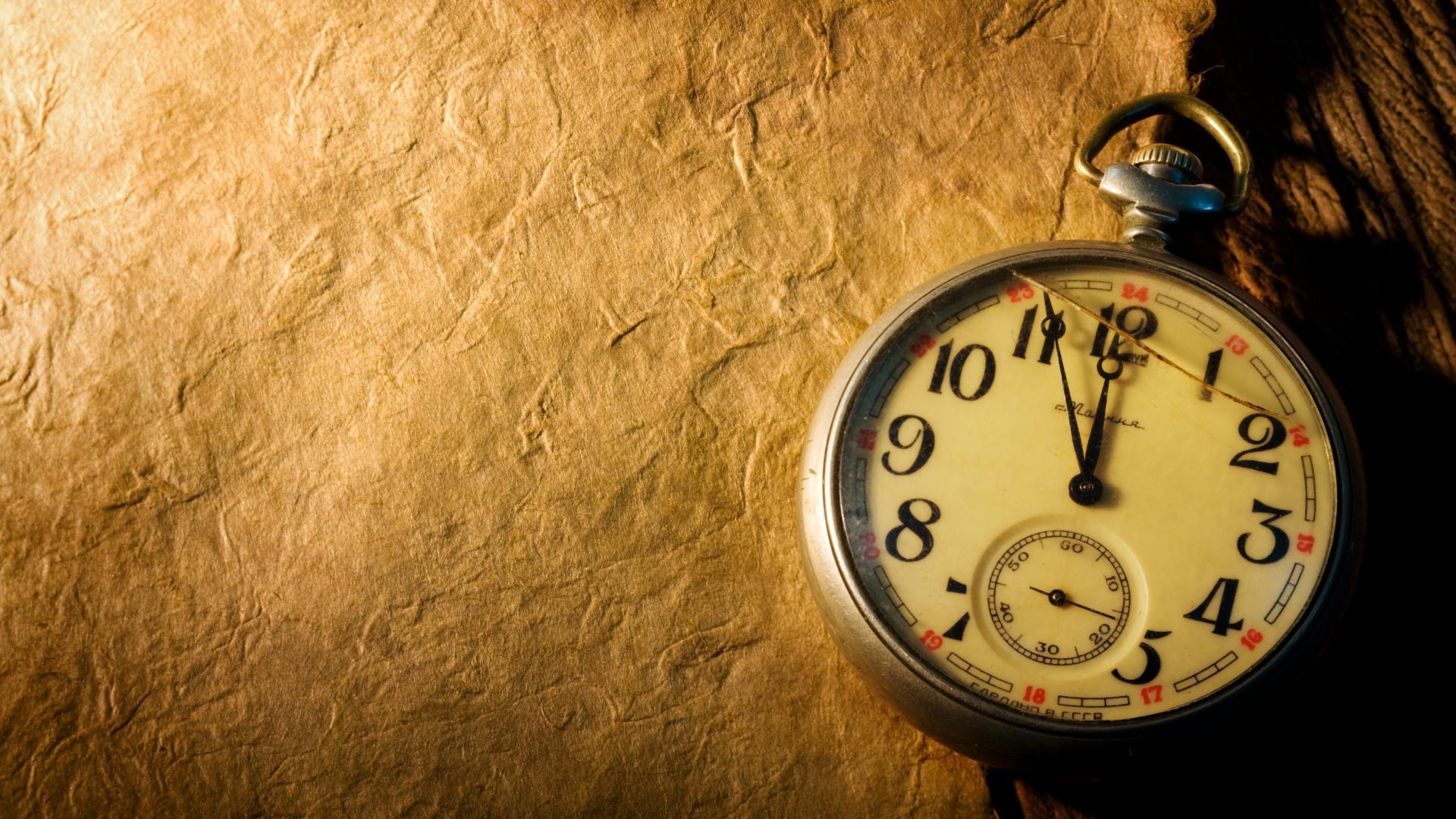 1920x1080 Pocket Watch Wallpaper