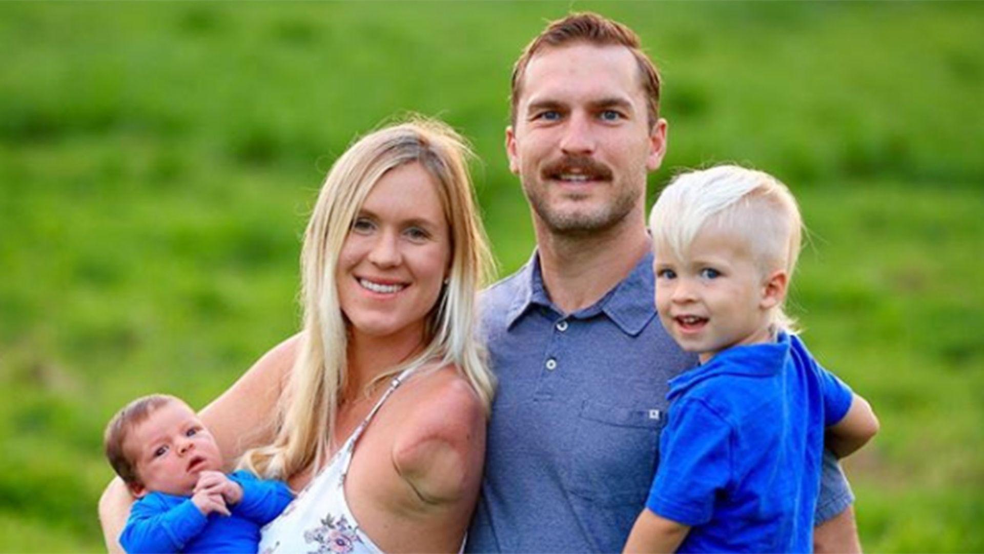 1920x1080 Bethany Hamilton announces birth of 2nd child with beautiful family pic