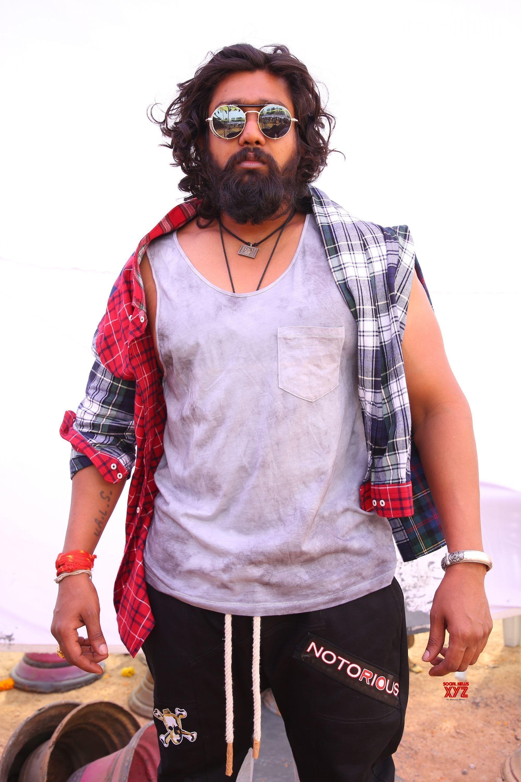 2000x3000 Dhruva Sarja And Rashmika Mandanna's Movie Titled Pogaru News XYZ. Actor photo, Movie titles, Photo outfit
