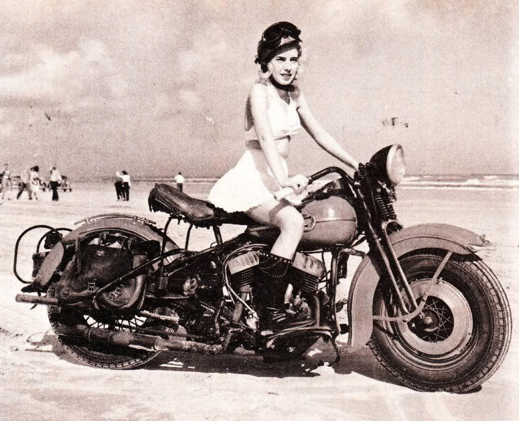1024x832 Vintage Motorcycle Girls Wallpaper Bikers Picture Dekstop Background
